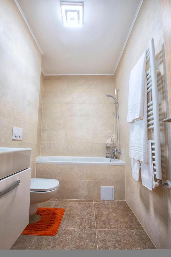 Apartament Heavenly Heaven Brasov Lägenhet Exteriör bild